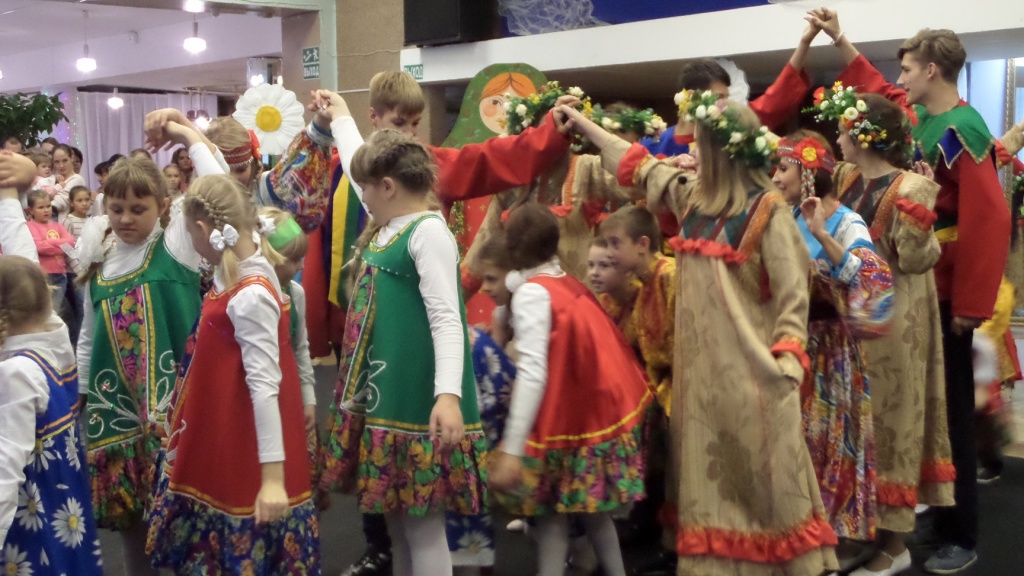 Компания «Декёнинк» выступила спонсором детского праздника в Протвино (1).jpg